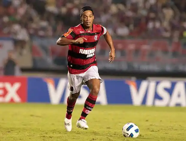 时手足无措 时手足无措